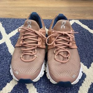 Pink and navy blue on cloud cloud swift shoes